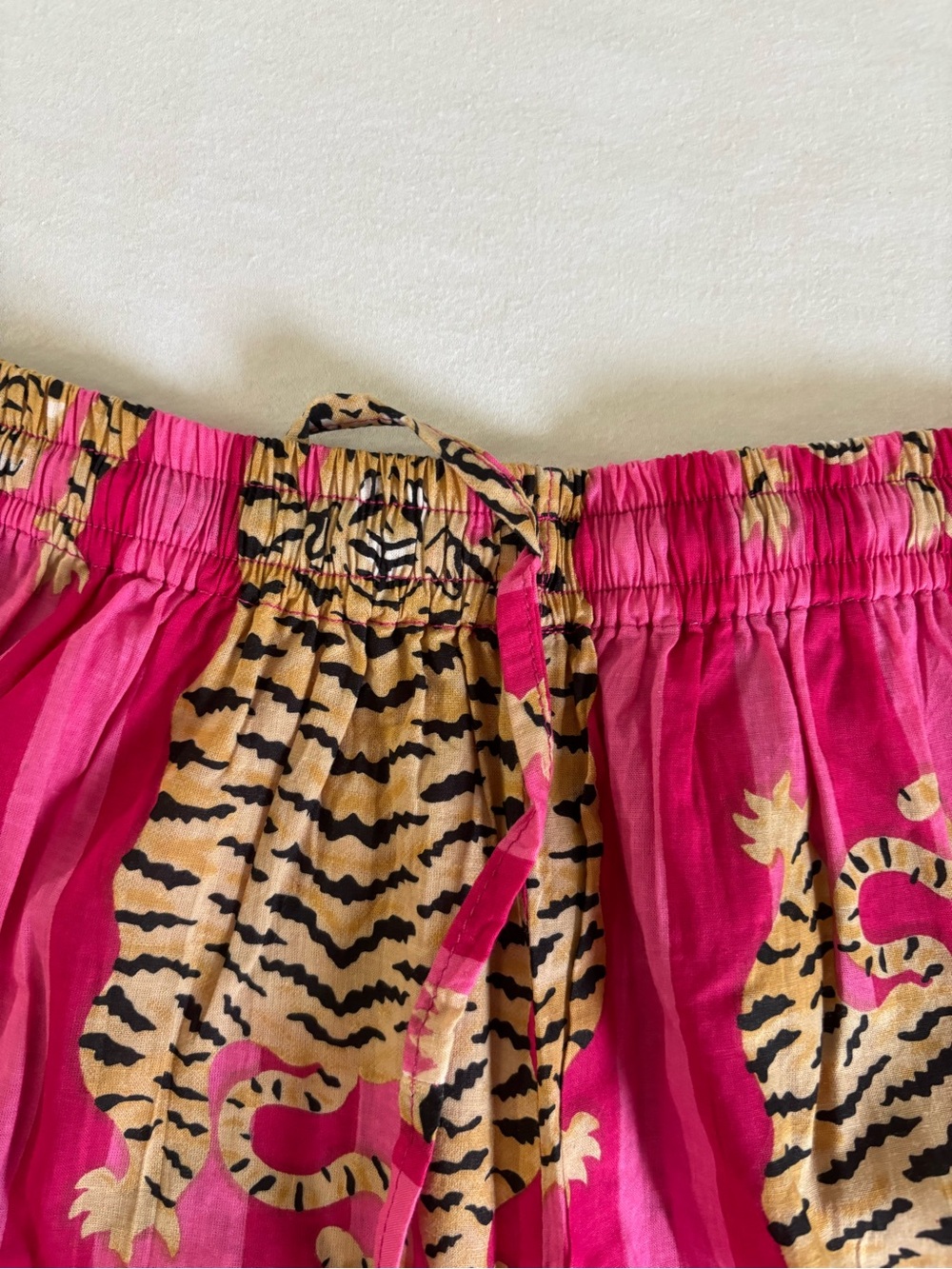 Pink Tiger Print Pajama Set Women’s Cotton Small Short Sleeve & Shorts - Picture 11 of 11